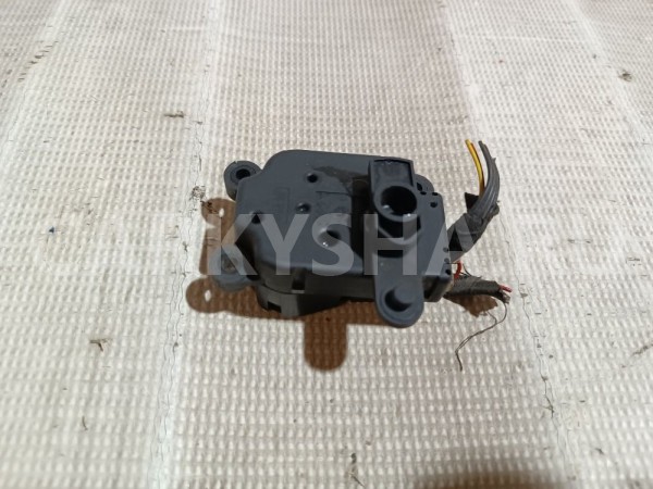 Моторчик заслонки отопителя Volvo S80 