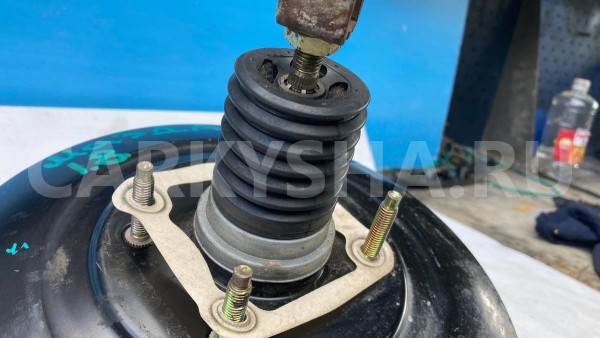 Вакуумный усилитель тормозов Mazda 6 Gg Mazda 2 оригинальный номер C0504000