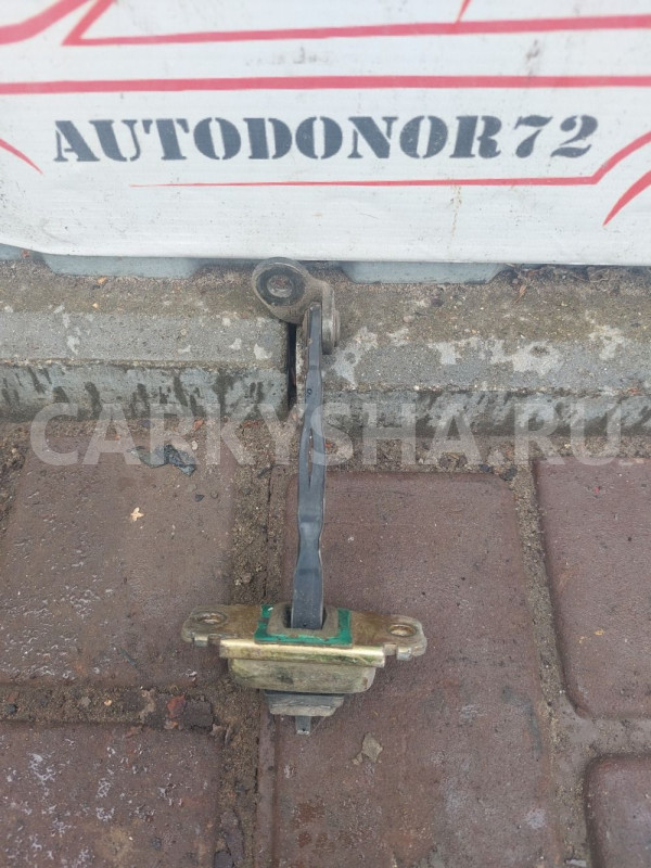 Ограничитель двери задней правой Hyundai Getz Hyundai Getz оригинальный номер 794901C000