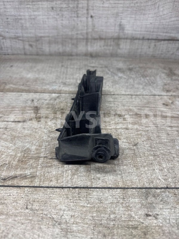 Крепление бампера переднее левое Audi A6 C7 Audi 200 оригинальный номер 4g0807233