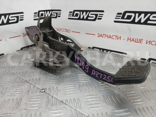 Педаль тормоза Toyota Avensis 