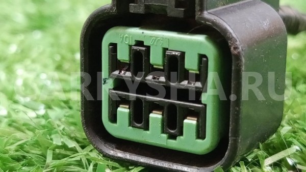 Разъем фары Mitsubishi Outlander CU5W 4G69 2005 Mitsubishi Outlander 