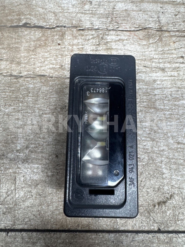 Фонарь подсветки номера 3AF943021A Volkswagen Volkswagen Touareg оригинальный номер 3af943021a