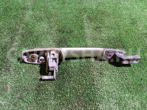 Ручка двери задней наружная правая Mazda 2 оригинальный номер GJ6A72410D22