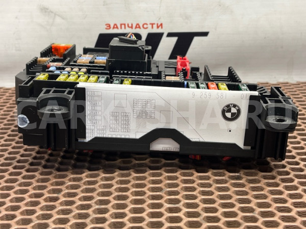 Блок предохранителей в багажнике BMW X3 оригинальный номер 61 14 9 259 468, 61 14 9 259 468, 61149259468, 9259468, 9 259 581, 9259581, 61 14 9 210 859, 61149210859, 9210859