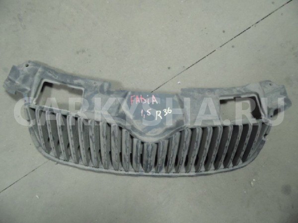 Решетка радиатора Skoda Fabia II (2007—2010) Skoda Fabia 