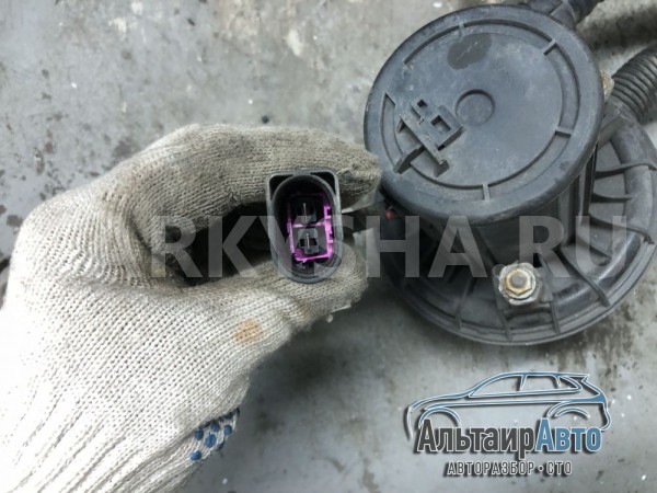 Touareg 1 Насос продувки катализатора Volkswagen Touareg оригинальный номер 06A959253B