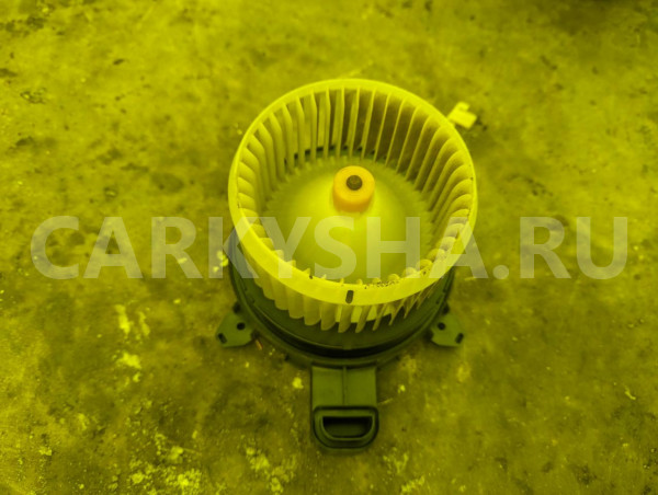 Мотор печки Toyota Noah оригинальный номер 8710348160