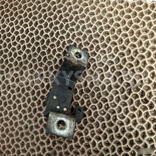 Кронштейн трубки стабилизатора BMW X5 