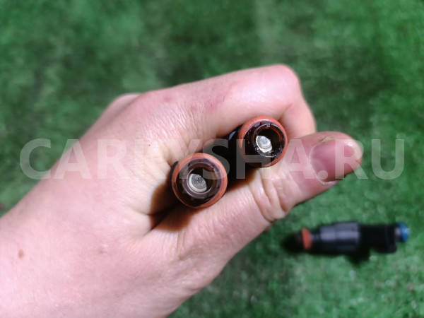 Форсунки топливные к-кт Mazda 2 оригинальный номер 0280156154