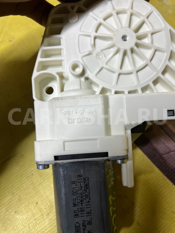 Мотор стеклоподъемника передний левый audi a4 B8 Audi A4 