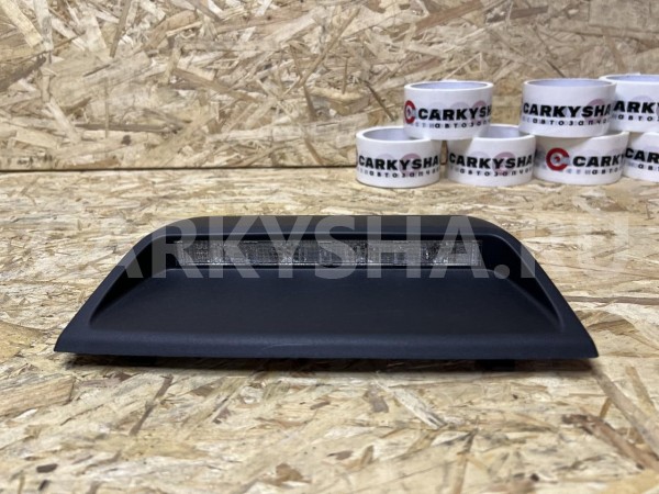 Центральный стоп сигнал Toyota Camry VII (XV50) оригинальный номер 81006-33030-C0