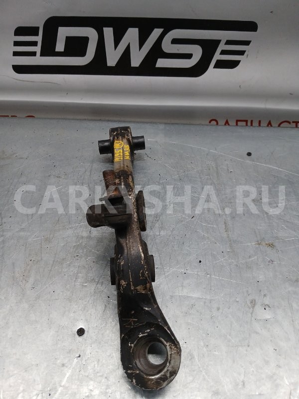 Рычаг подвески Nissan Stagea 