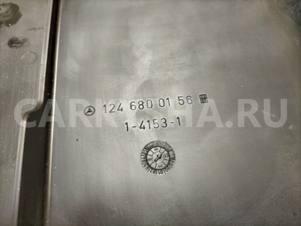 Накладка пола в ноги пассажира Mercedes-Benz Mercedes-Benz W124 оригинальный номер 1246800156