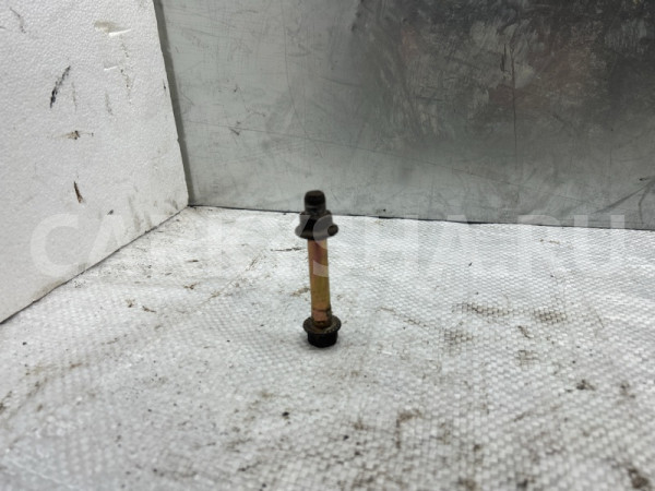 Болт подушки двигателя kia RIO 2003 0K20139057 УНИВЕРСАЛ A5D Kia Rio 