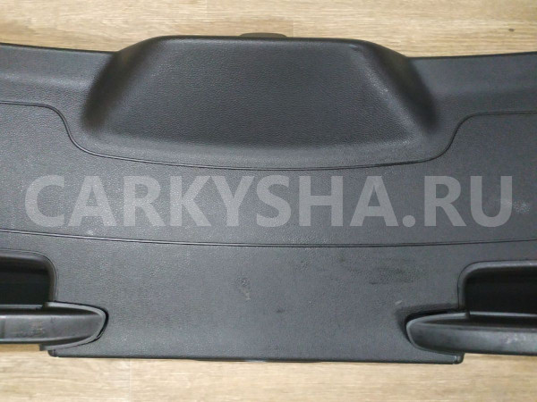 Обшивка крышки багажника Ford Focus оригинальный номер 1755934