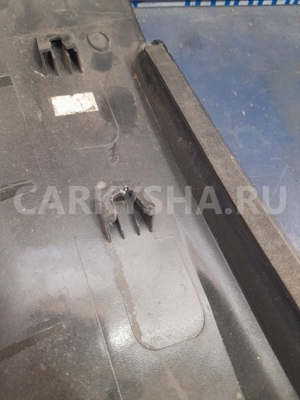 Накладка стойки зад левая SsangYong Actyon Sports Ssang Yong Actyon оригинальный номер 7951032000