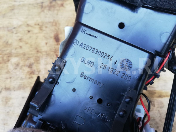 Решетка Вентиляционная Mercedes-Benz E-Class 2012 C207 271.860 Mercedes-Benz E-klasse оригинальный номер A2078300254