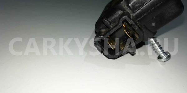 Активатор замка багажника Renault Duster I (2010—2015) Renault 15 оригинальный номер 905548054R