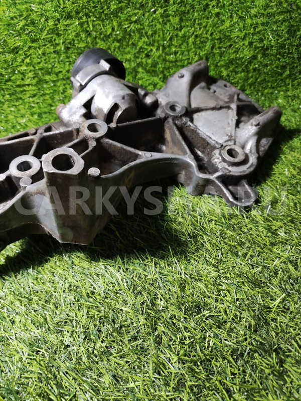Кронштейн генератора Renault Logan SR 2006 г Renault 20 оригинальный номер 8200169566