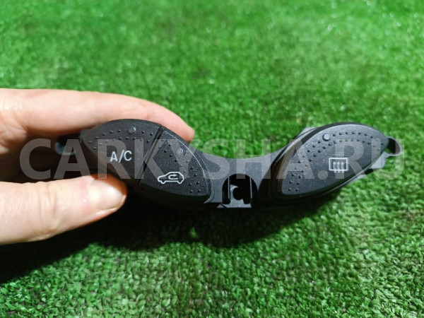 Кнопка многофункциональная Ford Focus оригинальный номер YS4T19A945BA