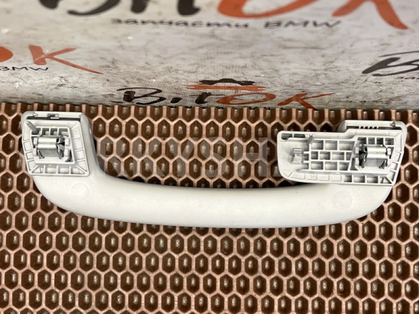 Ручка потолка BMW 5er оригинальный номер 51 16 7 495 615, 51 16 7 495 615, 51167495615, 7495615, 51 16 7 290 021, 51167290021, 7290021, 51 16 9 173 423, 51169173423, 9173423