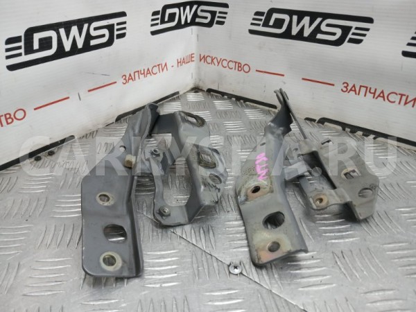 Петля капота Nissan X-Trail 