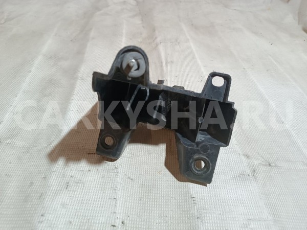 Кронштейн заднего бампера левый Citroen C4 