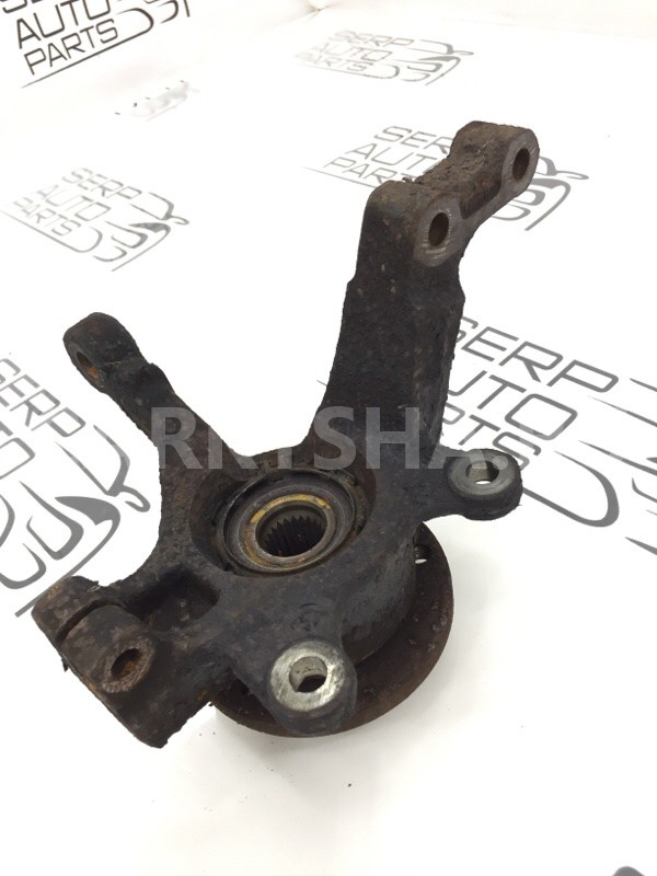 Поворотный кулак левый Nissan Note Е11 1.6 HR16DE Nissan Note 