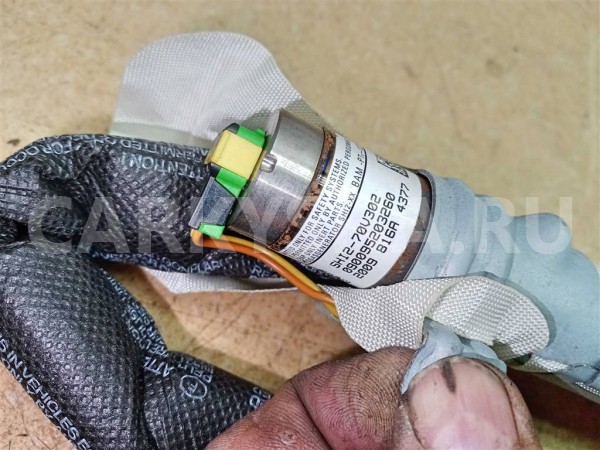 Название детали Шторка безопасности правая Модель Peugeot 308 Peugeot 308 оригинальный номер 8335J9