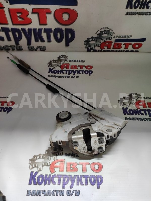 Замок боковой двери Toyota Prius 