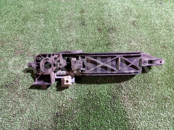 Ручка двери передней наружная правая Ford Focus 