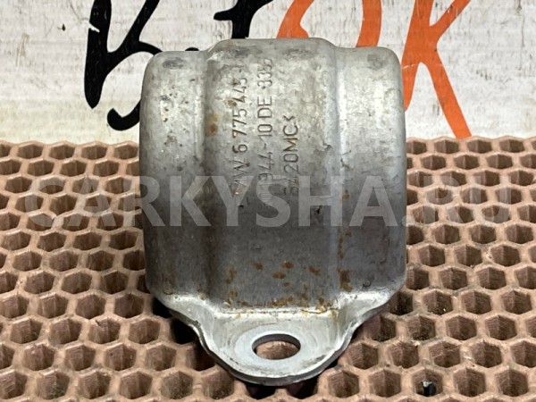 Скоба крепления стабилизатора BMW 7er 