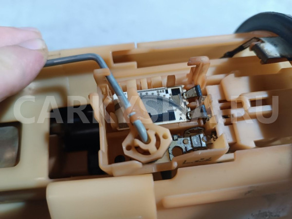 Насос топливный электрический Toyota Prius оригинальный номер 7702047010