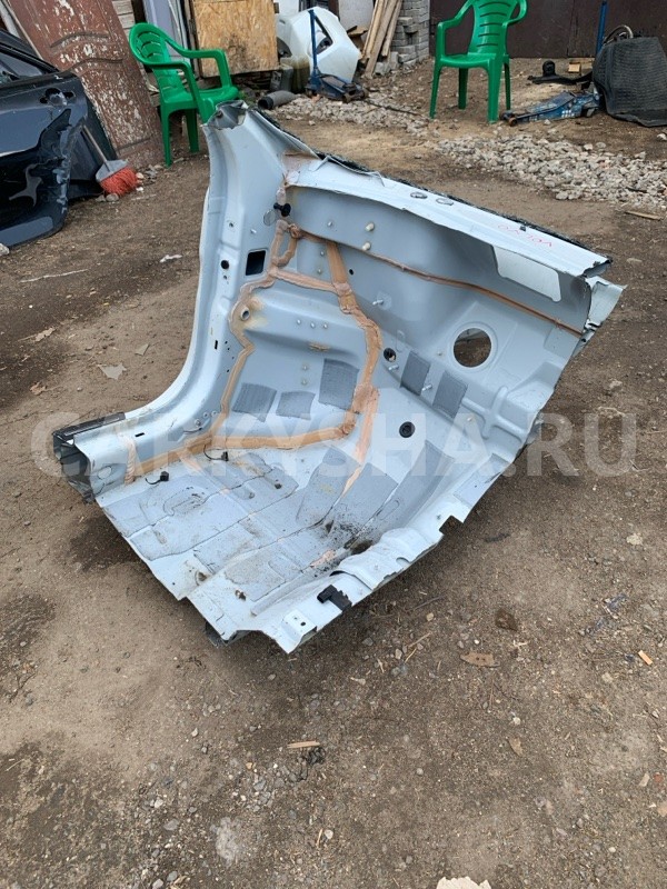 Четверть Volvo v40 2012-2016, передний левый Volvo V40 