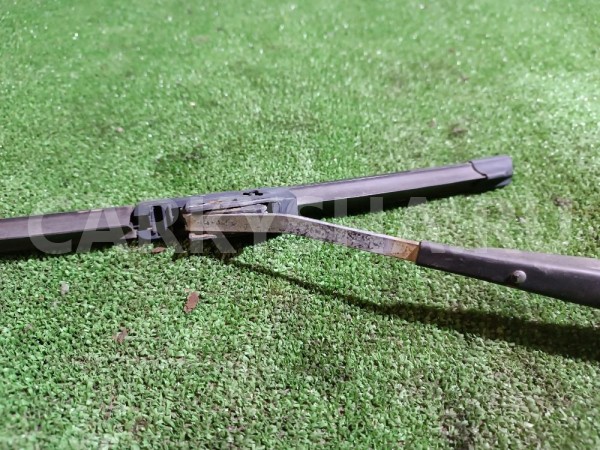 Поводок стеклоочистителя заднего Suzuki Cultus 