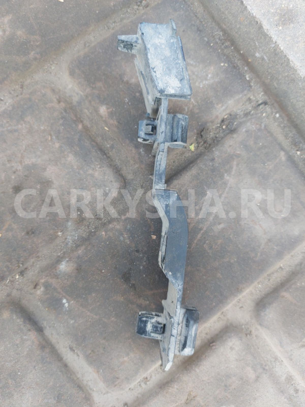 Кронштейн переднего бампера правый Hyundai Getz Hyundai Getz оригинальный номер 865921C300