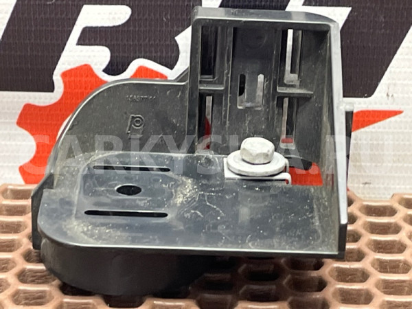 Кронштейн фары BMW 3er оригинальный номер 51 11 7 156 557, 51 11 7 156 557, 51117156557, 7156557