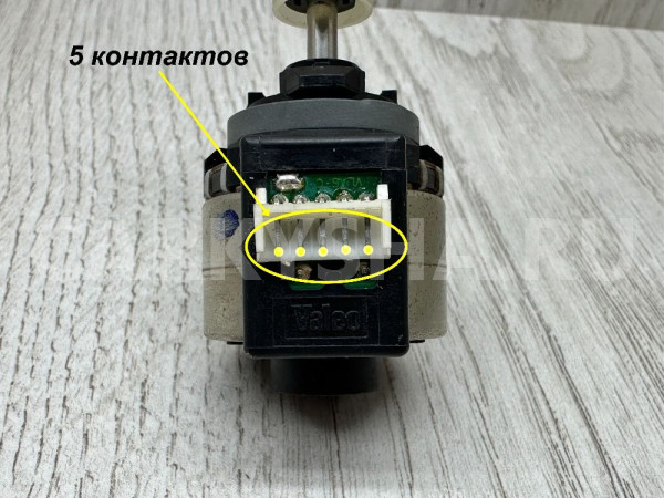 Моторчик корректора фары VW Passat B6 Volkswagen Passat оригинальный номер PL35L024WLB8
