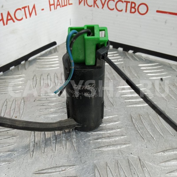 Насос омывателя Mitsubishi Pajero 