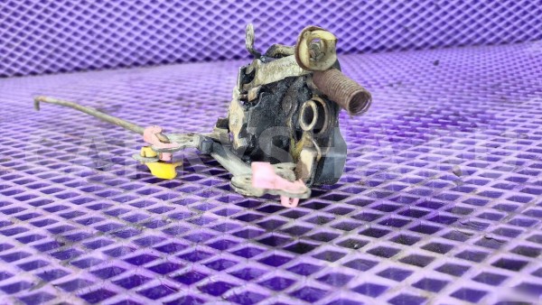 Замок двери передней правой Nissan Terrano WD21 Nissan Terrano 