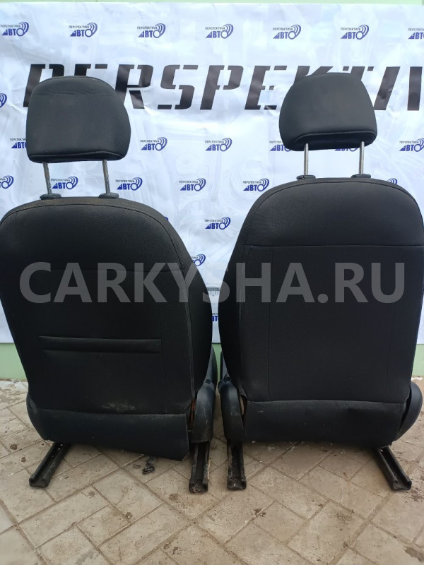 Сиденья передние Киа Рио 3 Kia Rio оригинальный номер 884004Y021GEY