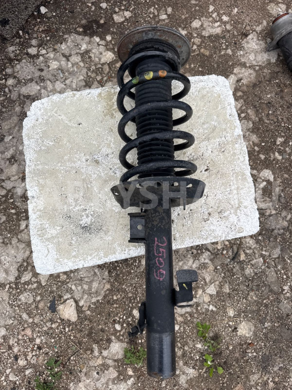 Стойка передняя правая Land Rover Freelander 2 Land Rover Freelander оригинальный номер 6g9118045uaf