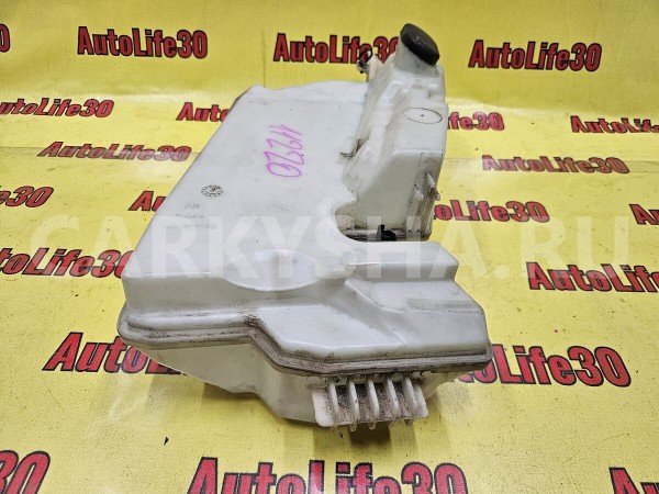 Бачок омывателя лобового стекла Nissan Almera 