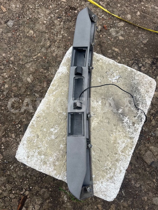 Накладка двери багажника freelander 2 Дорестайлинг Land Rover Freelander оригинальный номер 6h52f43400ag