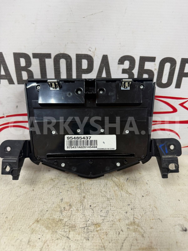 Панель управления магнитолой Chevrolet Cruze J300 Chevrolet Cruze оригинальный номер 95485437