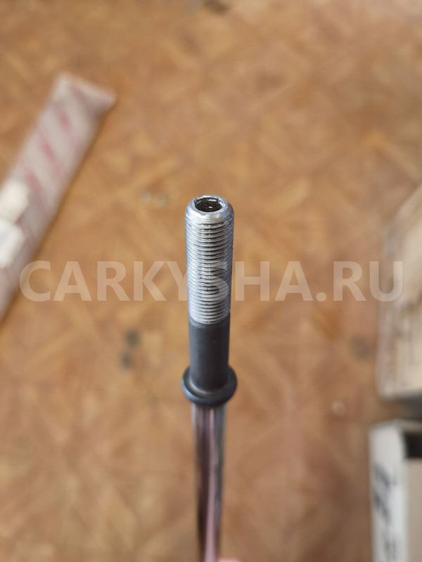 Амортизатор задний Toyota Auris 