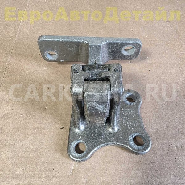 Петля двери багажника Land Rover Defender 2 (L663) Land Rover Defender оригинальный номер LR131738