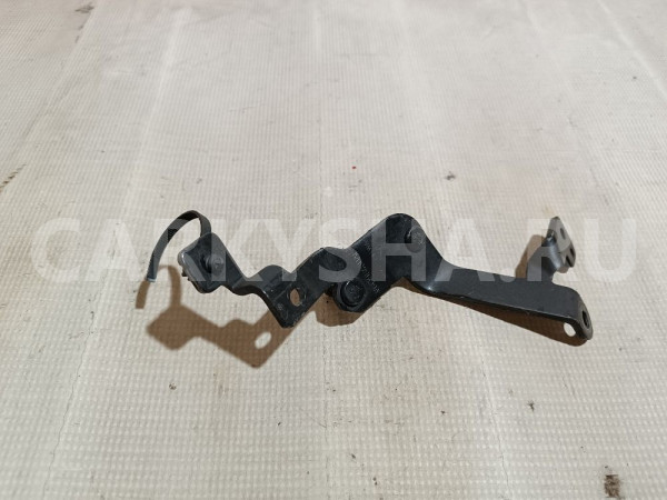 Кронштейн (сопут. товар) Ford Mondeo оригинальный номер 1697390