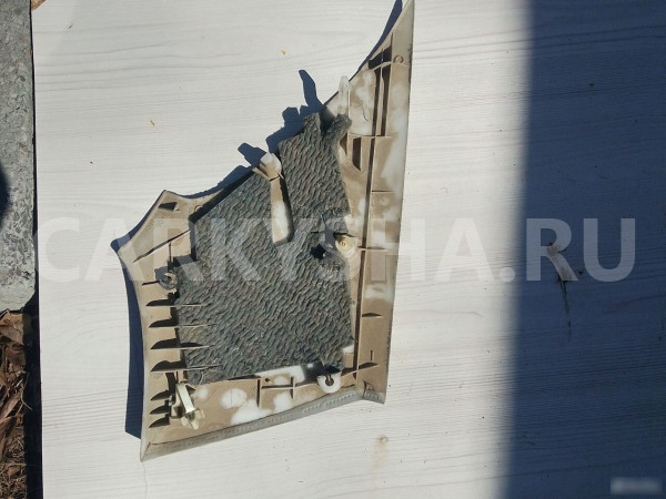 Обшивка задней стойки правая Toyota Avensis T250 Toyota Avensis оригинальный номер 6247105090